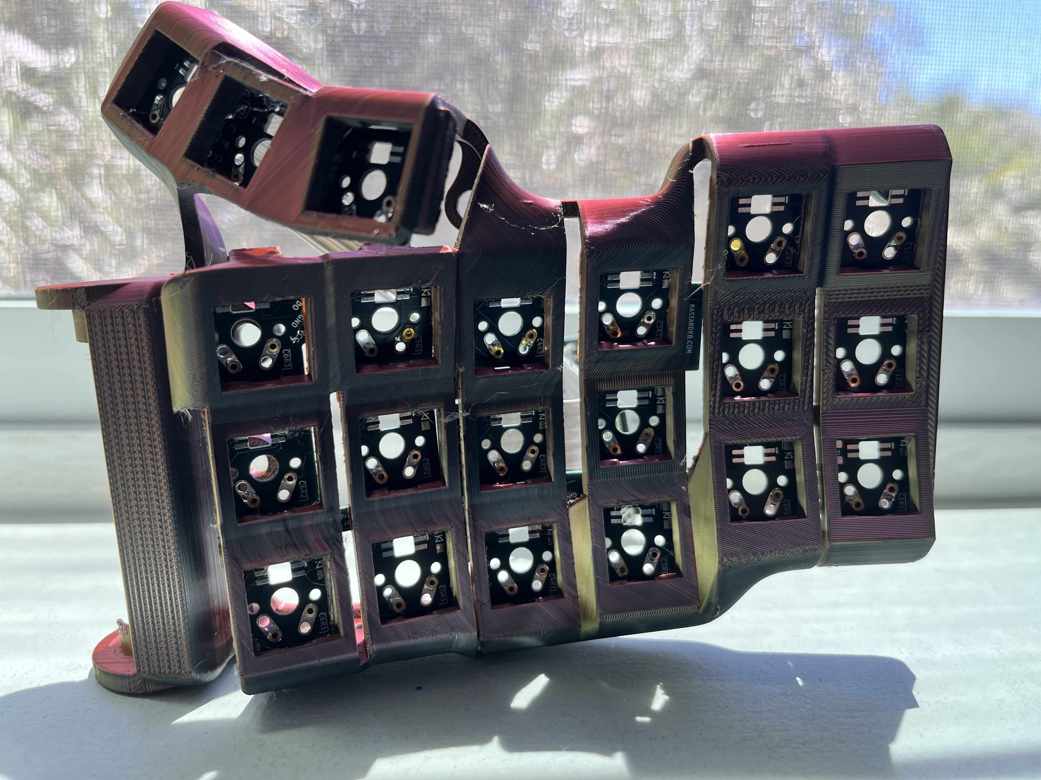 Charybdis Mini Snap Fit Case Top View (Left)